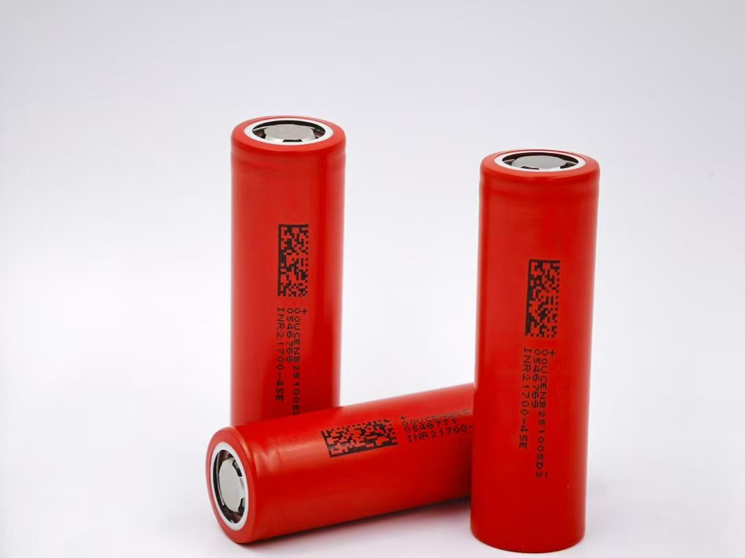 东磁21700 45E(4500mah) 3C