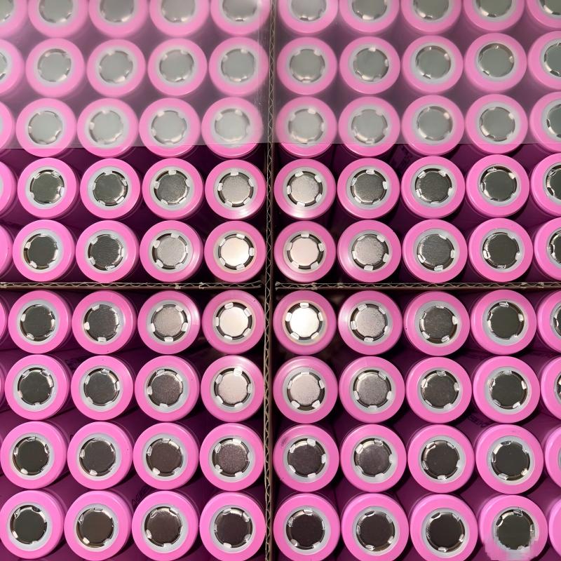 【Clearance Sale】C J 18650 2600mAh - 3